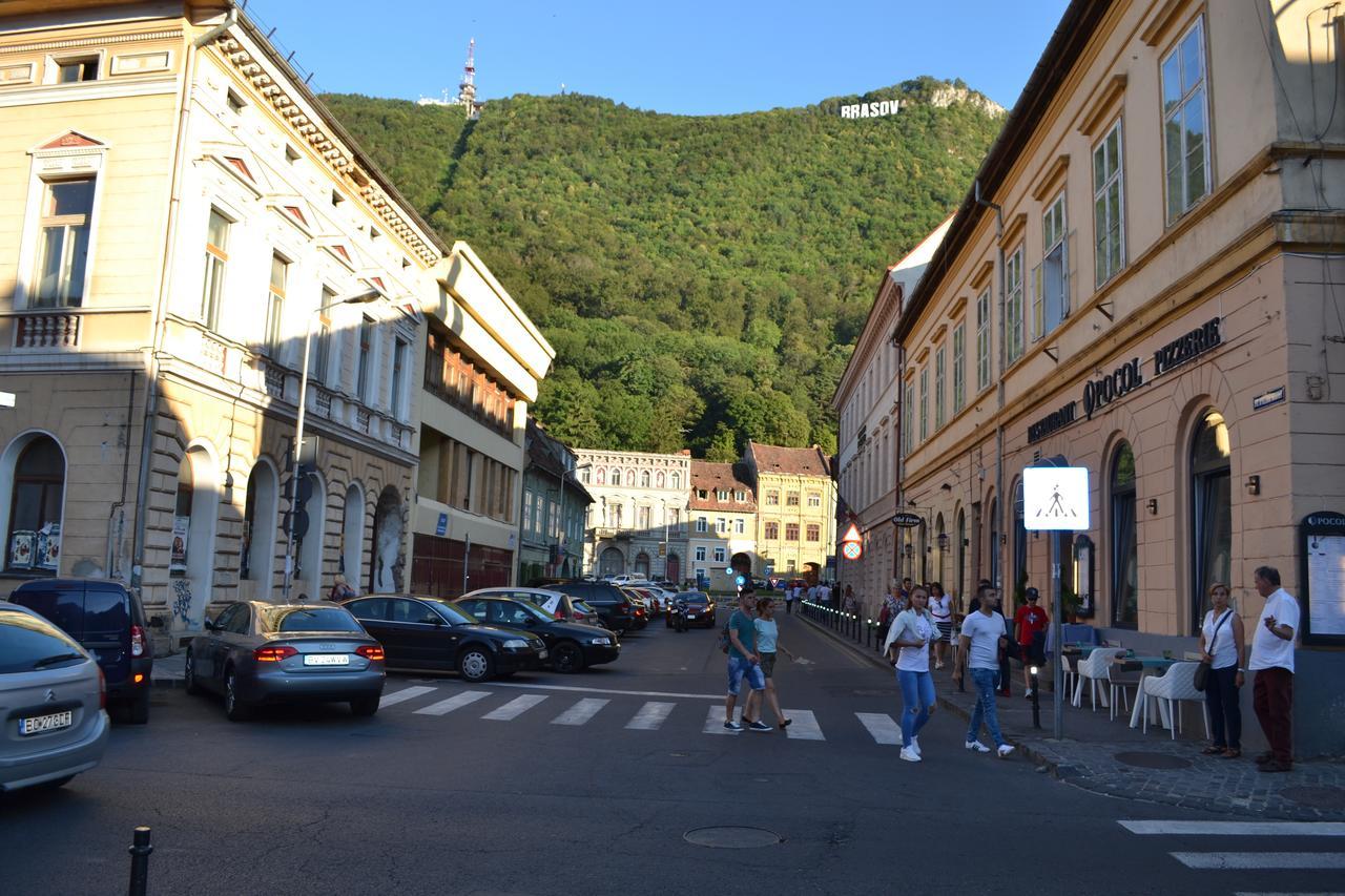 Casa Krone - Piata Sfatului Aparthotel Brasov Exterior photo